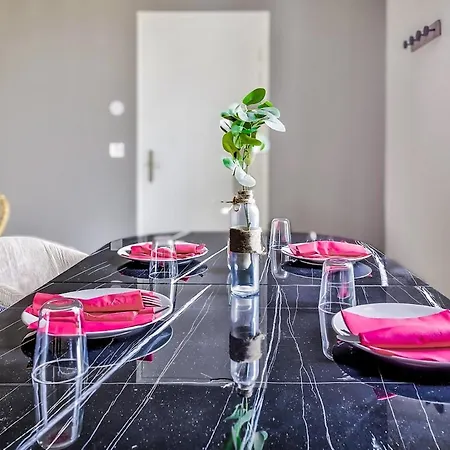 Le Champetre I Face Gare I Parking I Cozy & Familial I Rentimmo Apartment Troyes